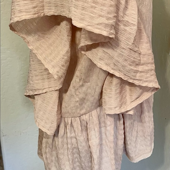 Romantic Ruffled Blouse NWT - Picture 8 of 9